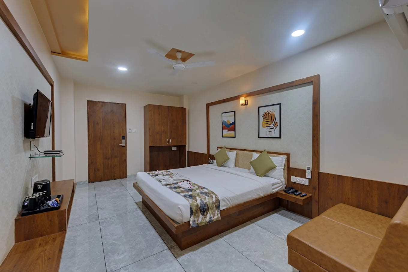 Hotel Sai Inn 1